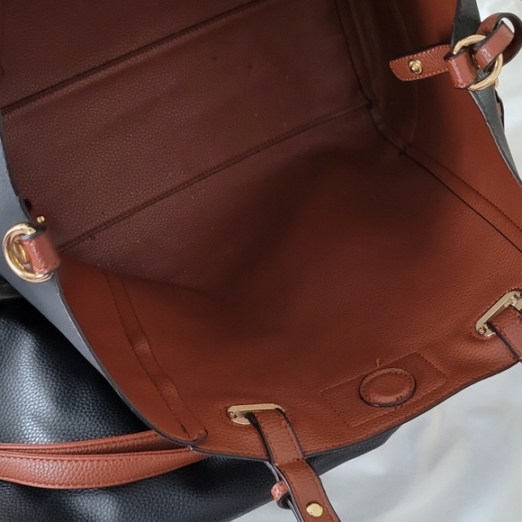 G.H. Bass & Co. 3-in-1 tote, purse and wallet. - Picture 9 of 14